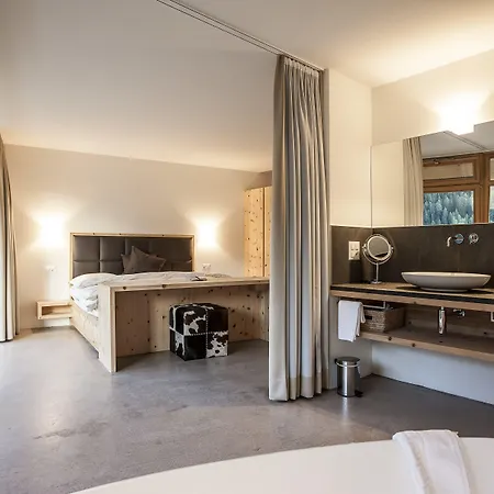 Hotel Arnica - Adults Only 3*