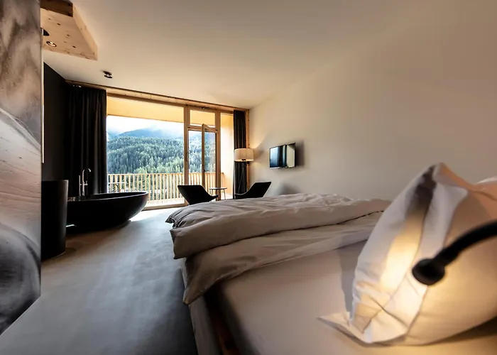 Hotel Arnica - Adults Only Scuol