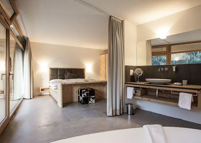 Arnica - Adults Only 3*