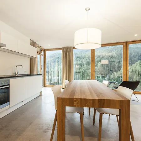 Arnica - Adults Only 스쿠올