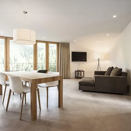 Arnica - Adults Only 3* 스쿠올